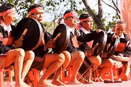 Khoảng lặng cồng chiêng - Kỳ 2: Khi không còn không gian nguyên bản