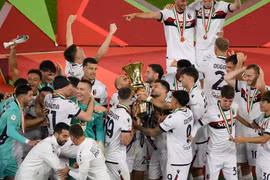 Hạ 'ông lớn' AC Milan, Bologna đoạt Coppa Italia sau nửa thế kỷ