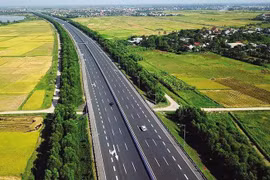Mở rộng cao tốc Bắc-Nam tạo động lực phát triển đất nước 