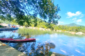 Khi sông gặp biển 