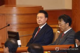 Tổng thống Hàn Quốc Yoon Suk-yeol tại Tòa Hiến pháp ngày 21-1. Ảnh YONHAP