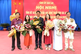 Những gia đình đồng hành cùng văn học nghệ thuật