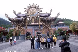 Kinh nghiệm để có chuyến du lịch Tết an toàn và tiết kiệm