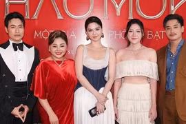 Người mẫu Ngọc Trinh tái xuất thảm đỏ sau biến cố