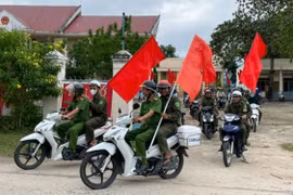 Công an xã Ia Piar (huyện Phú Thiện) ra quân trấn áp tội phạm dịp Tết Ất Tỵ 2025. Ảnh: T.D