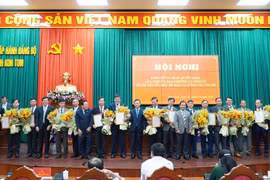 Kon Tum: 17 cán bộ lãnh đạo nghỉ hưu trước tuổi