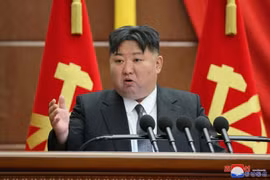 Nhà lãnh đạo Triều Tiên Kim Jong-un tuyên bố sẽ thực hiện “chiến lược đáp trả mạnh mẽ nhất” chống lại Mỹ. Ảnh: KNCA