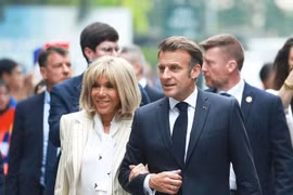 Tổng thống Pháp Emmanuel Macron và Phu nhân kết thúc chuyến thăm Việt Nam