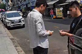 Cát cứ thu phí đỗ xe 'lụi': Vạch trần bãi xe trái phép