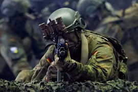 Lần đầu tiên sau thời kỳ phát xít, Đức đưa quân đến 'sát cửa Nga'