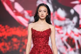 Cô gái cao nhất Hoa hậu Quốc gia Việt Nam vào Top 5 'Người đẹp thời trang'