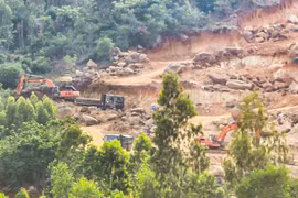 Bình Định: Khai thác khoáng sản vượt ranh giới, doanh nghiệp phải nộp lại hơn 1 tỉ đồng