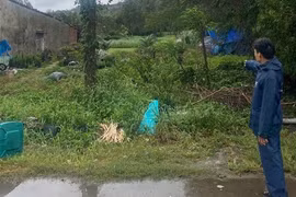 Công an vào cuộc vụ chủ tịch xã chứng thực hợp đồng mua bán đất qua… Zalo