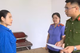 Bắt cặp tình nhân sản xuất thuốc diệt cỏ giả, thu lợi bất chính 600 triệu