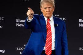 30 ngày và cách Tổng thống Donald Trump đảo lộn trật tự thế giới