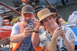 Để du lịch sông nước luôn là 'đặc sản' hấp dẫn của Đồng bằng sông Cửu Long