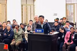 Làm giả giấy tờ giúp con trốn nghĩa vụ quân sự, hàng chục người bị phạt tù