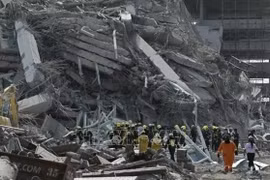 Động đất tại Myanmar: Số người mắc kẹt trong tòa nhà sập ở Thái Lan lên tới 81 người