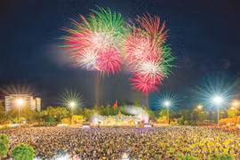 Để giang sơn gấm vóc mãi mãi yên bình, cường thịnh