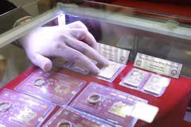 Giá vàng SJC tăng mạnh, bỏ xa vàng nhẫn