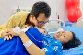 Thành phố Hồ Chí Minh đề xuất phụ nữ sinh đủ 2 con trước 35 tuổi được hỗ trợ một lần bằng tiền là 3 triệu đồng. Ảnh THẢO PHƯƠNG. Nguồn PLO