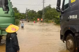 Mưa lớn gây ngập lụt, chia cắt đường giao thông Tuyên Quang - Hà Giang