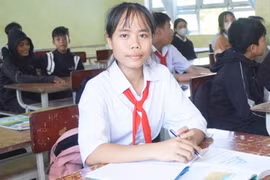Nữ sinh Jrai vượt khó giành học bổng toàn phần của APC Gia Lai