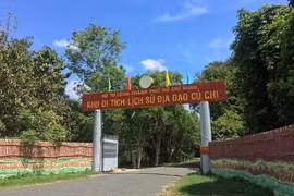 Tháng Tư về nguồn