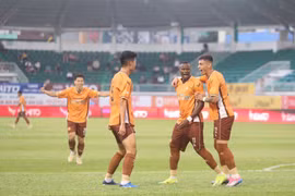 Hoàng Anh Gia Lai: Những gam màu trái ngược 