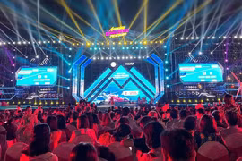 Giảm hơn ngàn chuyến bay, doanh thu du lịch của Bình Định vẫn đạt tỉ đô