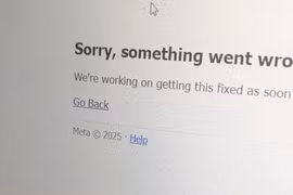 Người dùng ở Việt Nam phản ánh: Facebook gặp sự cố