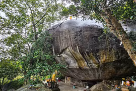 Chùa Hang - Vẻ đẹp huyền bí giữa lòng núi