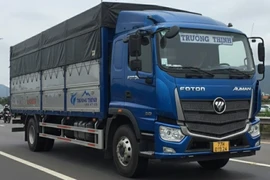 Nhiều doanh nghiệp vận tải đã đồng lòng, chung tay hỗ trợ vận chuyển hàng cứu trợ miễn phí đến các địa phương chịu thiệt hại nặng nề nhất của phía Đông tỉnh.