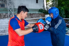 Hướng tới Giải vô địch kickboxing thế giới 2025 tại Abu Dhabi (UAE), đoàn vận động viên Gia Lai đang tích cực tập luyện, hoàn thiện kỹ thuật và thể lực với quyết tâm cao.