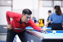 Cơ thủ Nguyễn Nhất Hòa suýt loại cả Quyết Chiến va Phương Vinh tại Giải billiards HBSF III Cup MIN table 2025. 