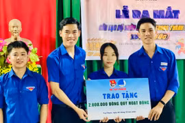 Nhằm góp phần bảo tồn và phát huy giá trị văn hóa truyền thống của địa phương, Đoàn xã Tuy Phước đã tổ chức lễ ra mắt Câu lạc bộ chèo Bả trạo trong thanh niên.