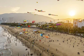 Thí điểm nhà phao nổi trên biển Quy Nhơn phục vụ Năm Du lịch quốc gia 2026.