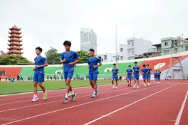 Đội tuyển điền kinh trẻ tỉnh Gia Lai tập luyện, chuẩn bị cho giải đấu.