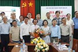 Hội Văn học Nghệ thuật tỉnh ra mắt Tạp chí Văn nghệ Gia Lai, triển khai hoạt động của Tạp chí in và Tạp chí điện tử.