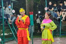 Thượng chòi vui hội ngày xuân. 