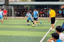 5 đội bóng tranh tài Giải bóng đá mini nam cán bộ, công chức, viên chức, doanh nghiệp xã Hoài Ân năm 2026