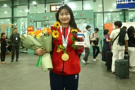 Đón vận động viên Nguyễn Thị Bích Thảo đoạt huy chương vàng SEA Games 33.
