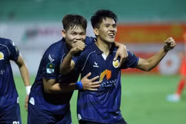 Quy Nhơn United thi đấu khởi sắc, giành trọn 3 điểm trên sân nhà.
