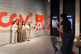 Khán giả Gia Lai xúc động với “Mưa đỏ”