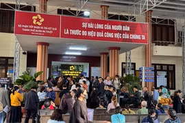 Cẩn trọng với 'sốt' đất