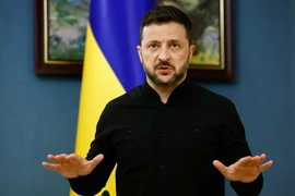 Tổng thống Ukraine khẳng định sẽ không rút quân khỏi lãnh thổ của mình