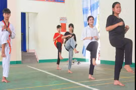 Nam sinh Jrai “gặt bạc, hái đồng” môn Taekwondo