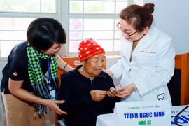 Mang niềm vui đến với người dân vùng biên