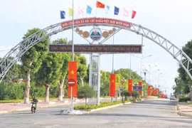 Khu vực trung tâm huyện Đak Pơ được đầu tư xây dựng khang trang. Ảnh: N.M