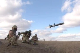 Cảnh báo vũ khí do phương Tây cung cấp cho Ukraine sẽ tràn ngập “chợ đen”
